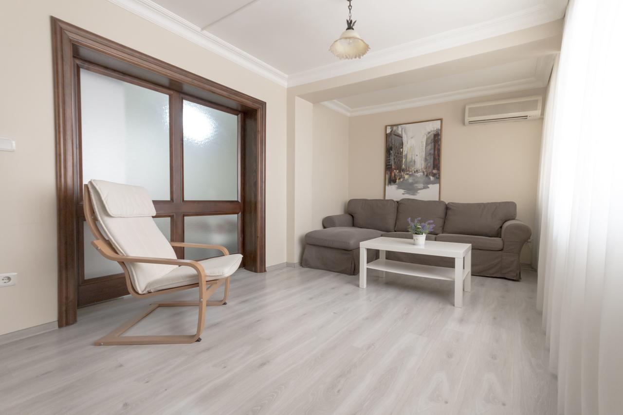 Bueyuekada Apart Hotel - Yeni Apart อดาลาร์ ภายนอก รูปภาพ