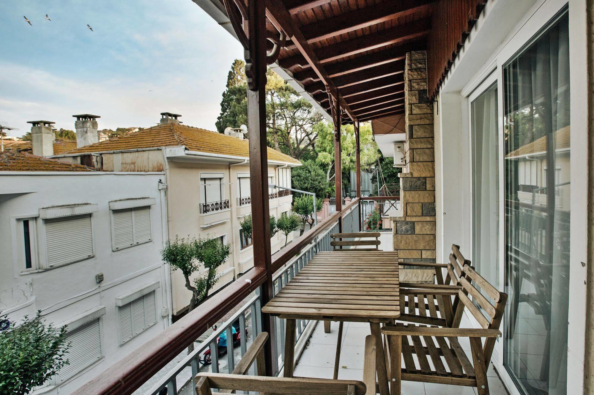 Bueyuekada Apart Hotel - Yeni Apart อดาลาร์ ภายนอก รูปภาพ